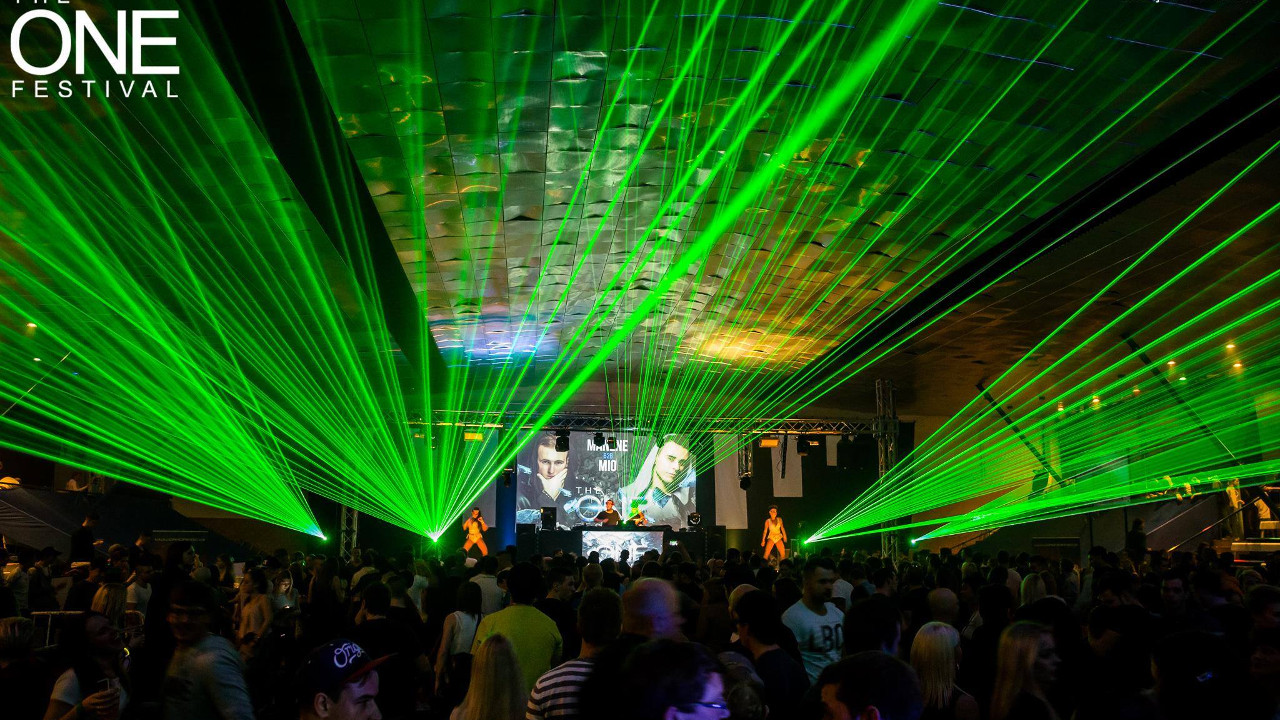 Lasery a světla Lasery a světla